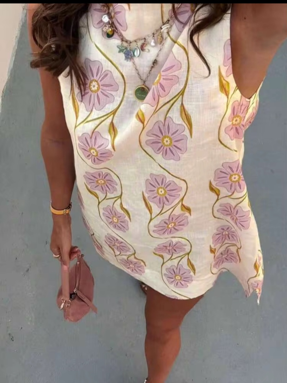 Sleeveless Floral Shift Dress in Cream and Lavender